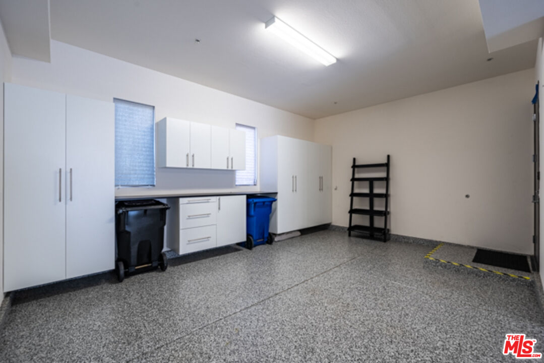 5837 Village Dr Unit: 3