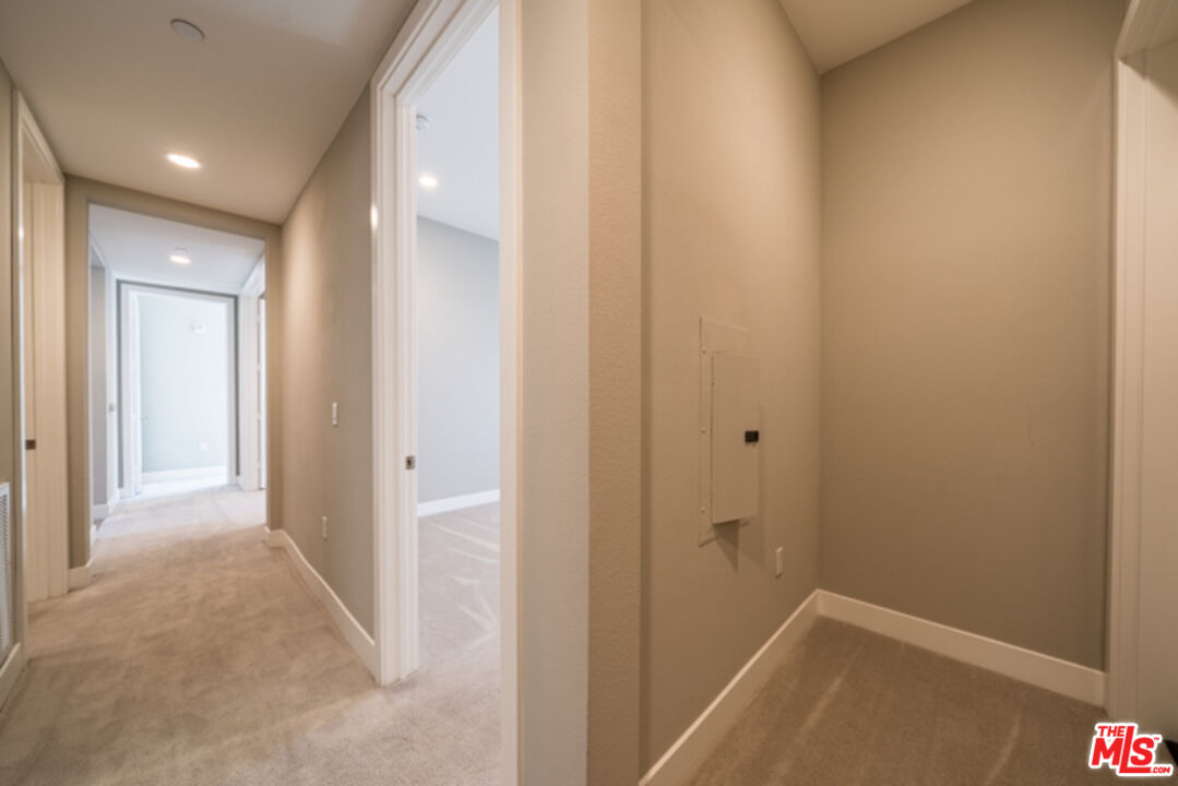 5837 Village Dr Unit: 3