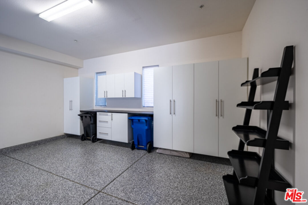 5837 Village Dr Unit: 3