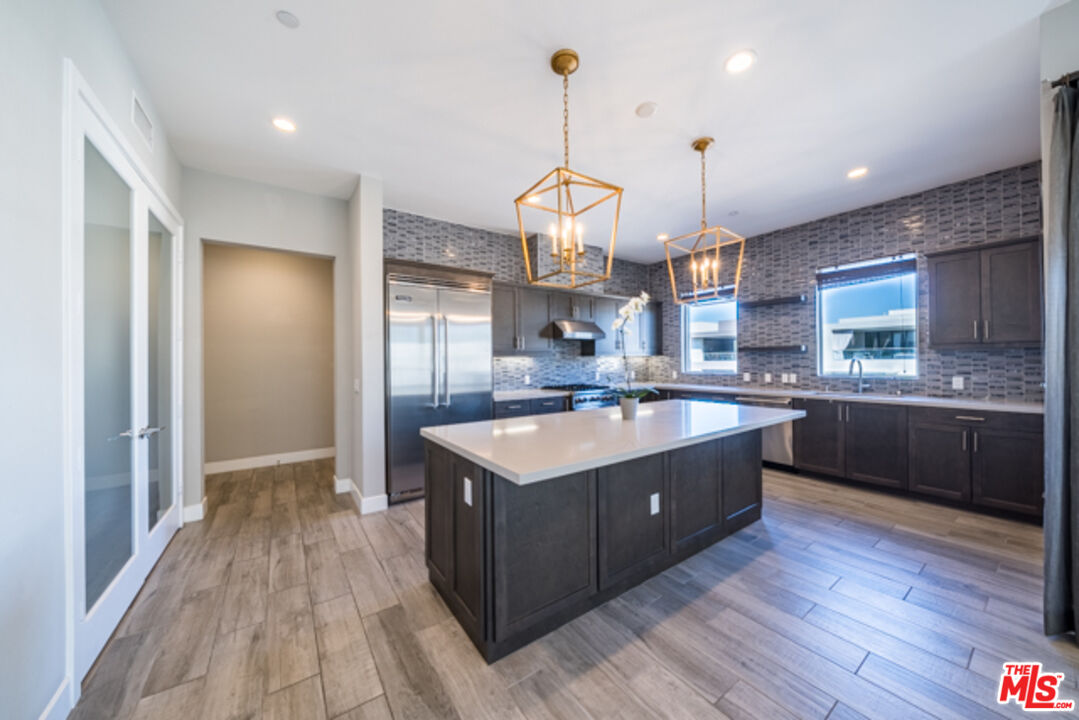 5837 Village Dr Unit: 3