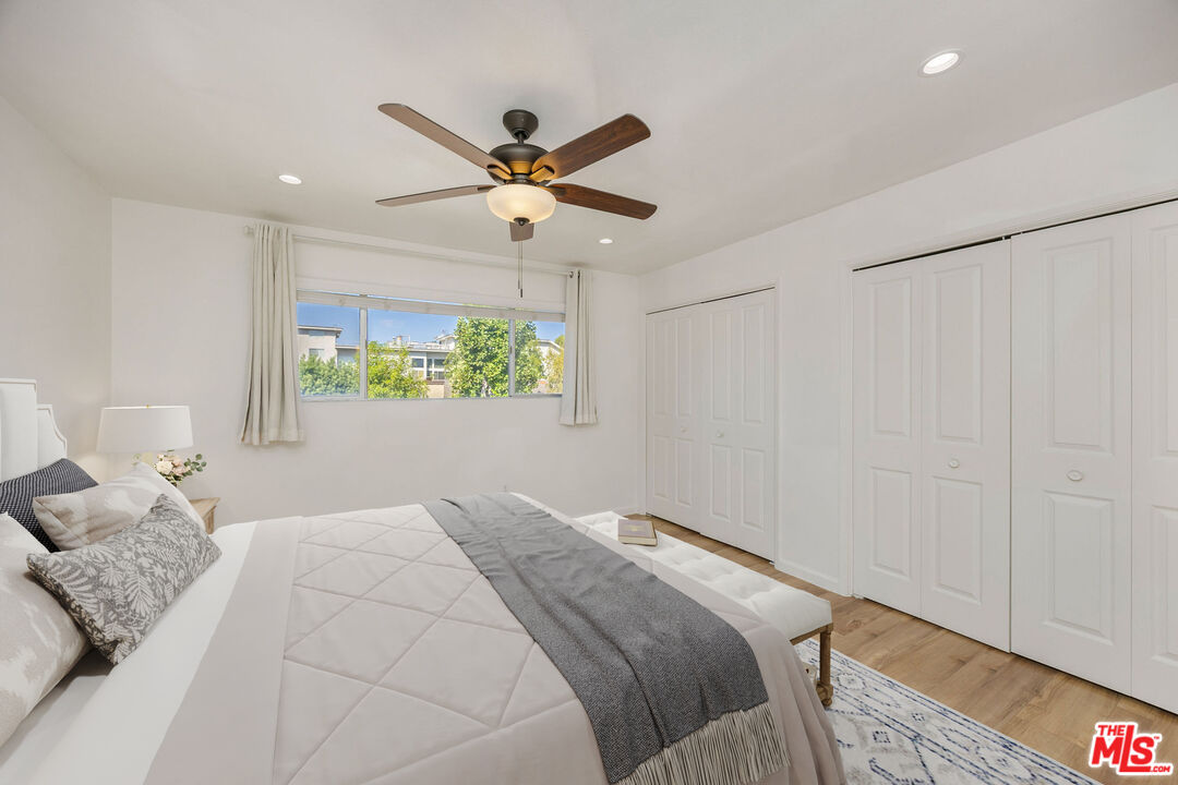 12801 Moorpark St Unit: 313