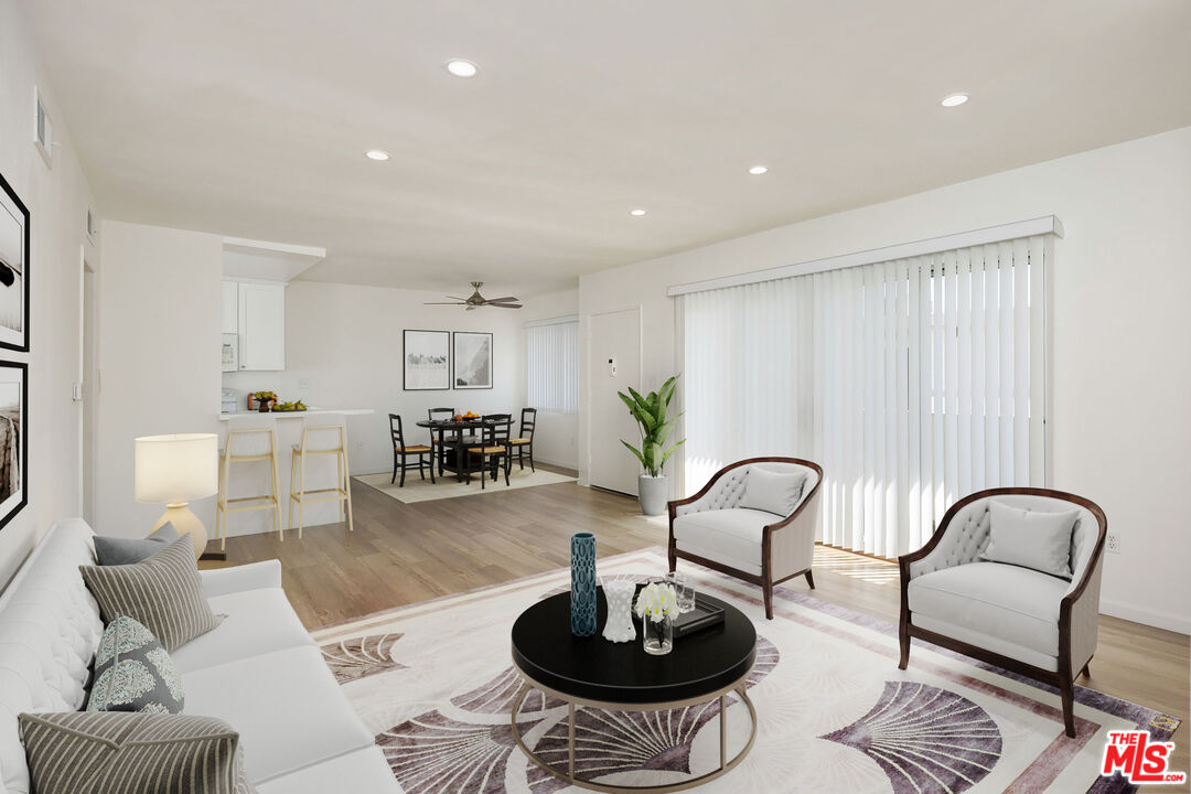 12801 Moorpark St Unit: 313