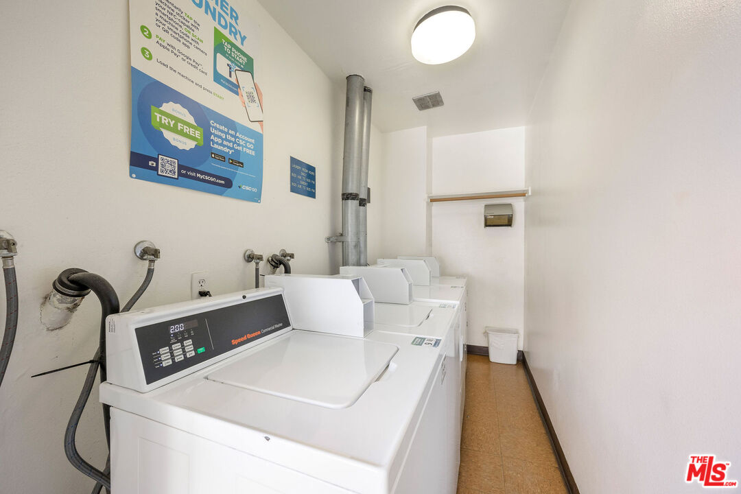 12801 Moorpark St Unit: 313