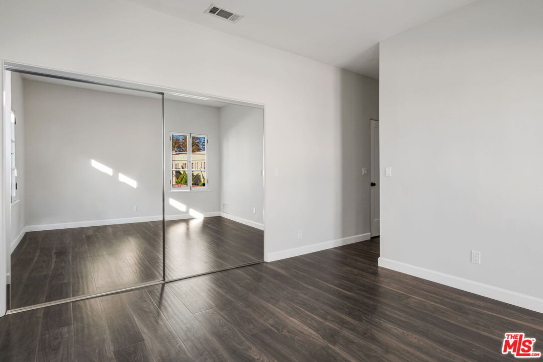 408 N GENESEE AVE Unit: 1/2