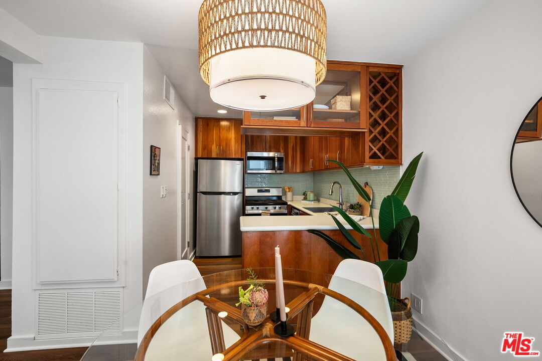 2508 Arizona Ave Unit: 3