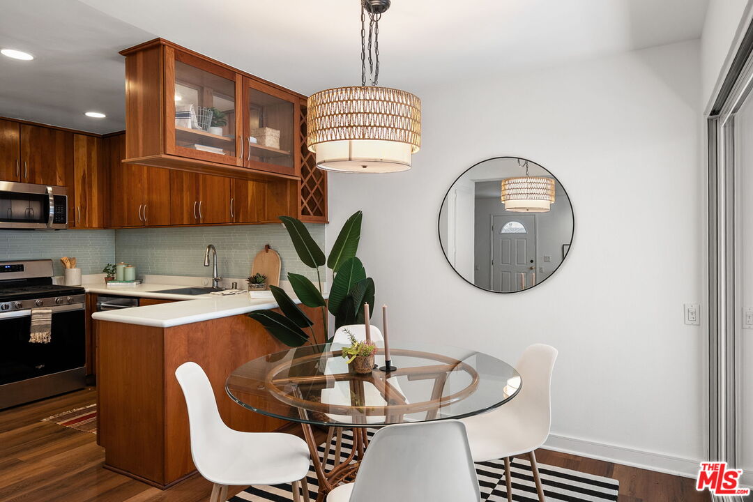 2508 Arizona Ave Unit: 3