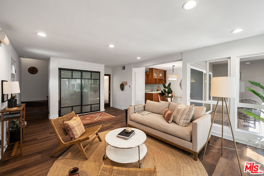 2508 Arizona Ave Unit: 3