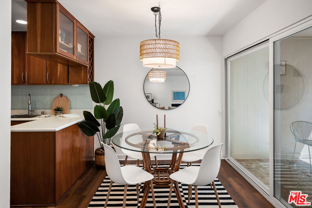 2508 Arizona Ave Unit: 3