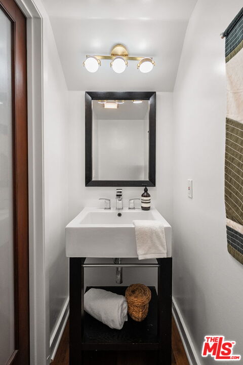 2508 Arizona Ave Unit: 3