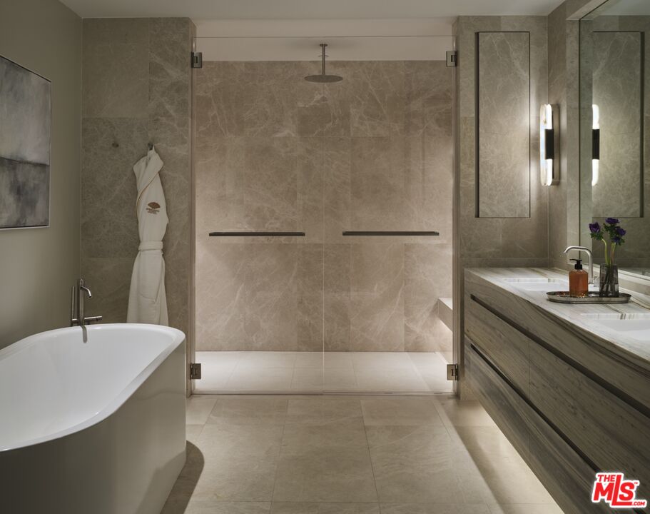 9200 Wilshire Blvd Unit: 301W