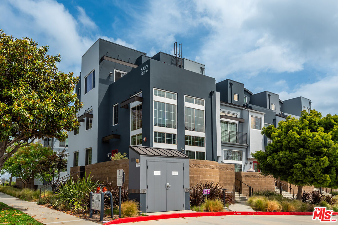 5300 Playa Vista Dr Unit: 12