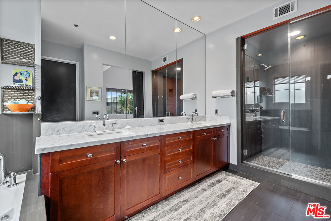 5300 Playa Vista Dr Unit: 12