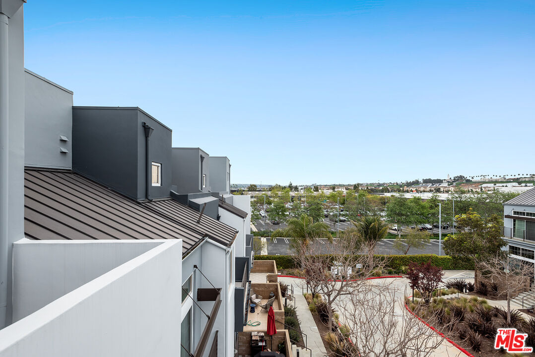 5300 Playa Vista Dr Unit: 12