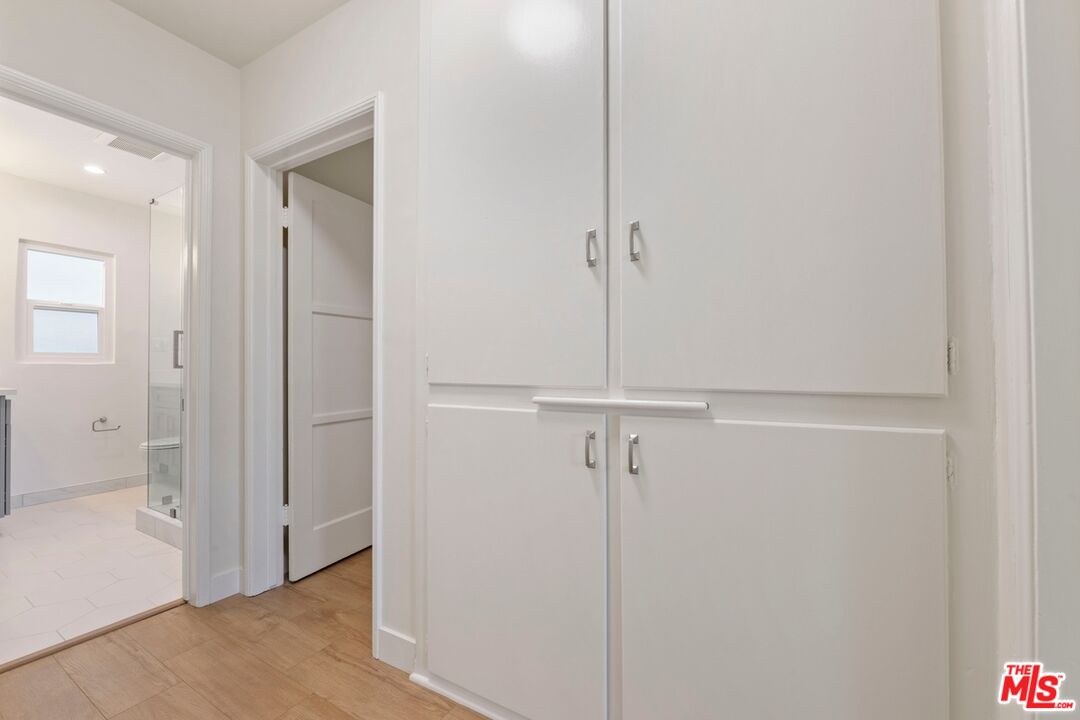 1250 N Crescent Heights Blvd Unit: 4