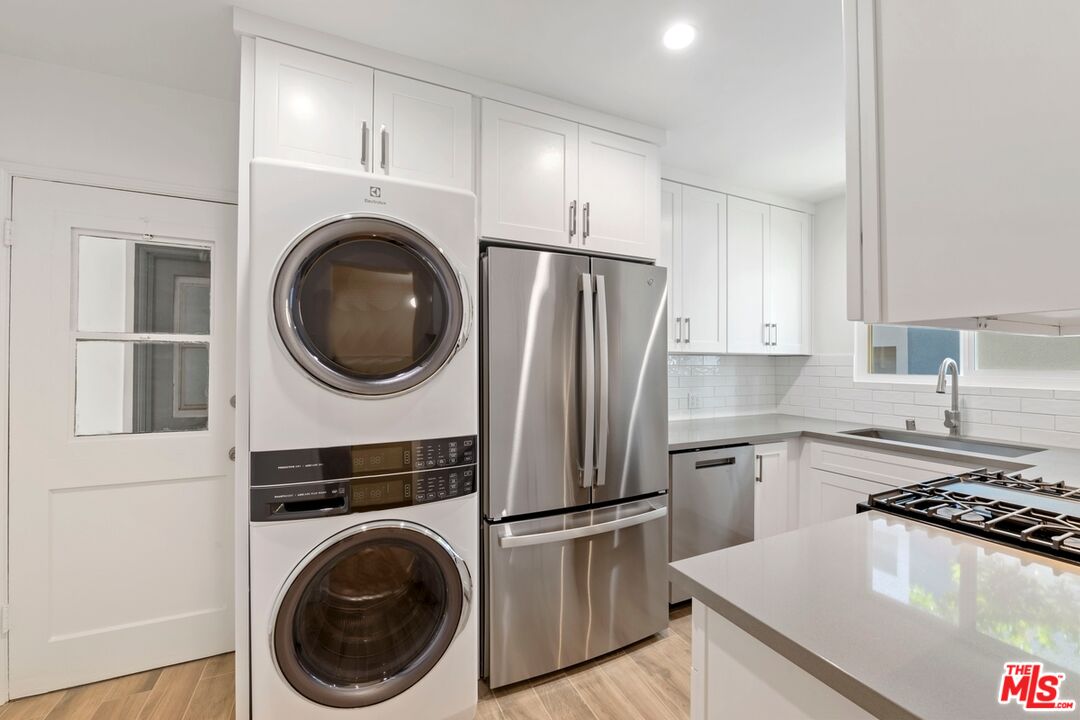 1250 N Crescent Heights Blvd Unit: 4