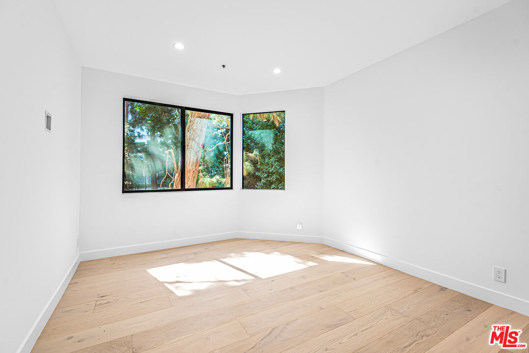 2102 Century Park Ln Unit: 116