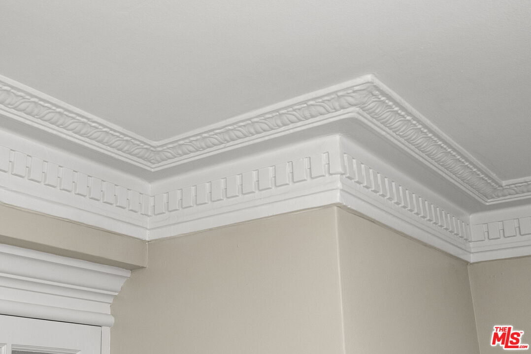 9601 Charleville Blvd Unit: 10