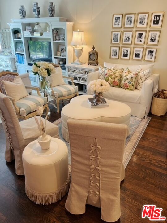 9601 Charleville Blvd Unit: 10