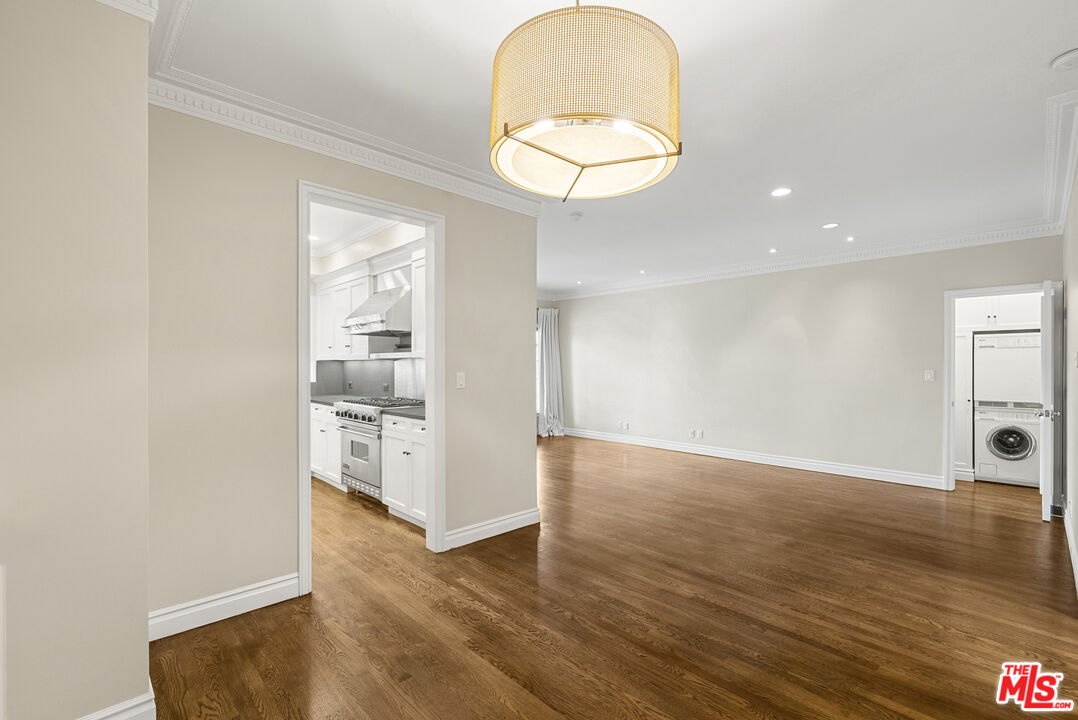 9601 Charleville Blvd Unit: 10