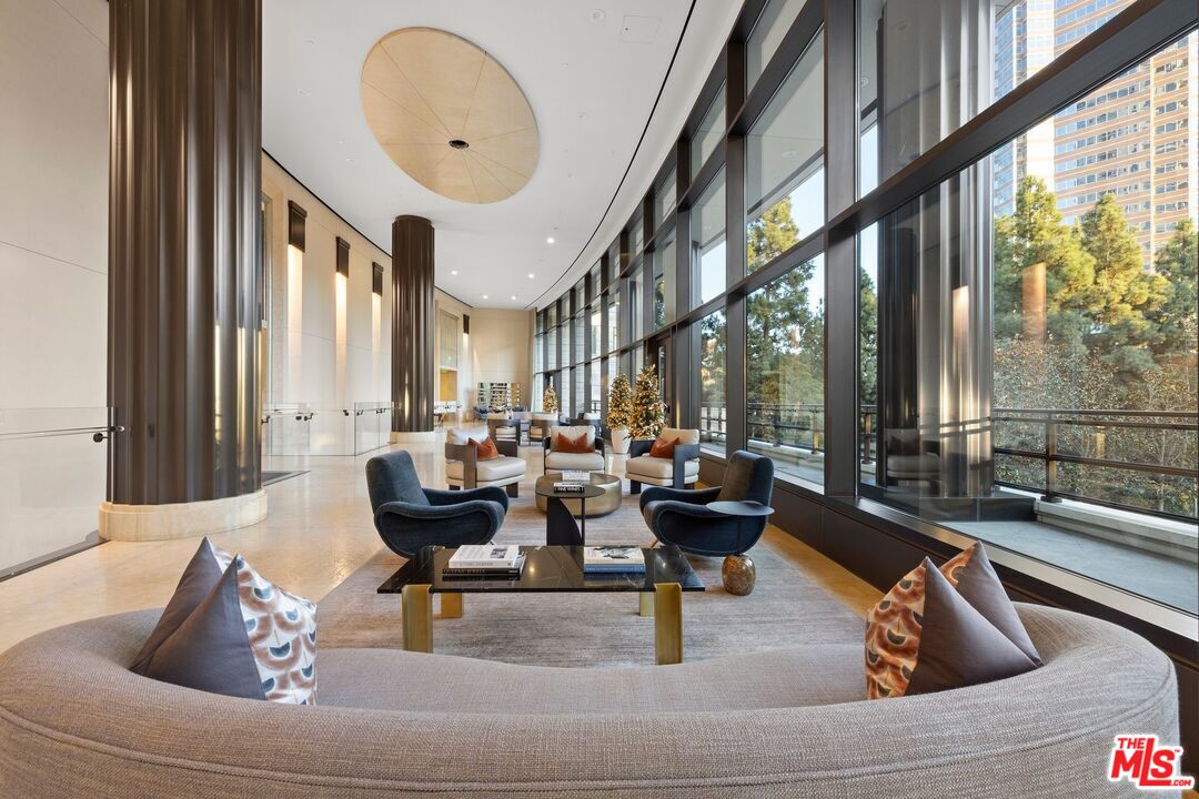 1 W Century Dr Unit: 4B