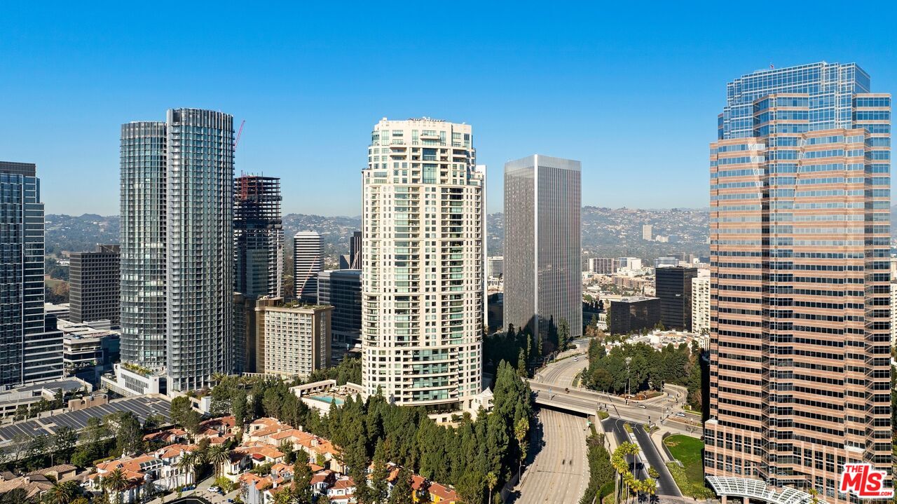 1 W Century Dr Unit: 4B