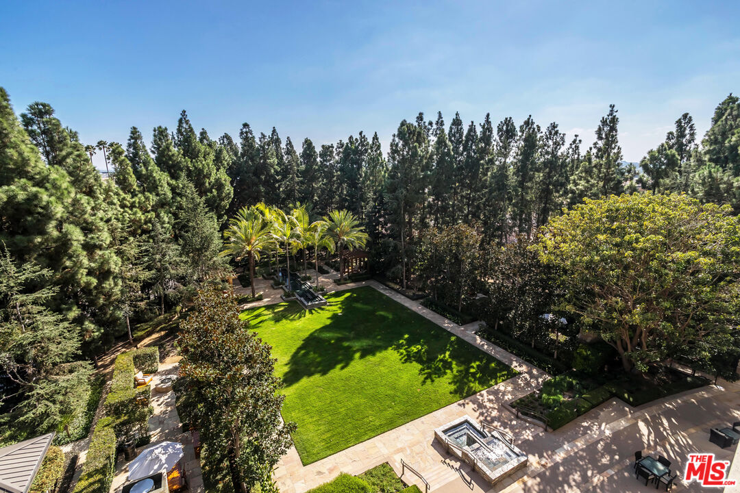 1 W Century Dr Unit: 4B