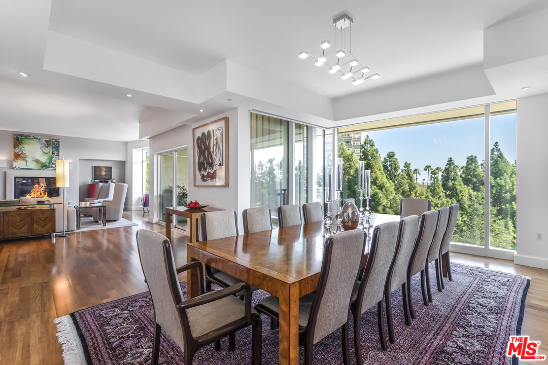 1 W Century Dr Unit: 4B