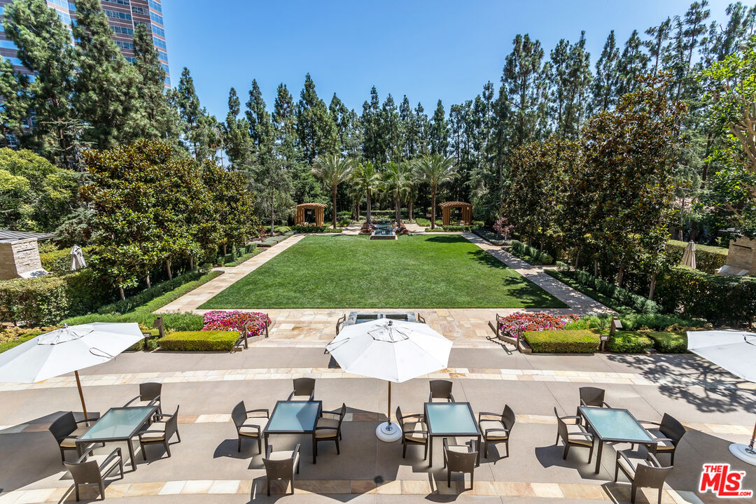 1 W Century Dr Unit: 4B