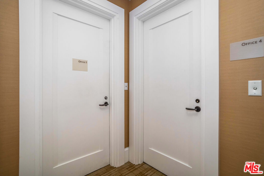 1 W Century Dr Unit: 4B