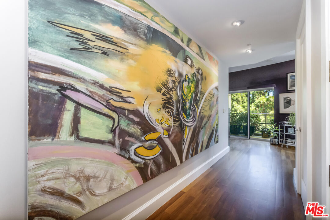 1 W Century Dr Unit: 4B