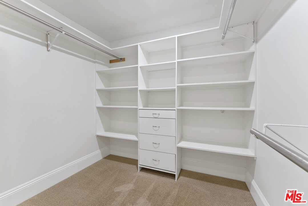 16123 W Sunset Blvd Unit: 101