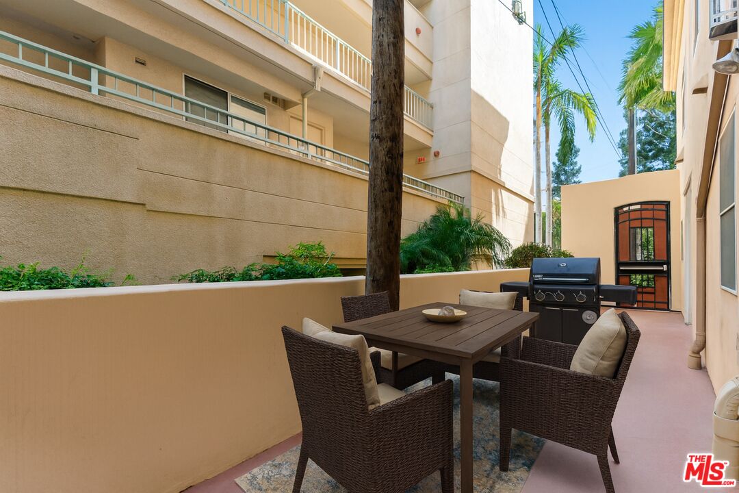 16123 W Sunset Blvd Unit: 101