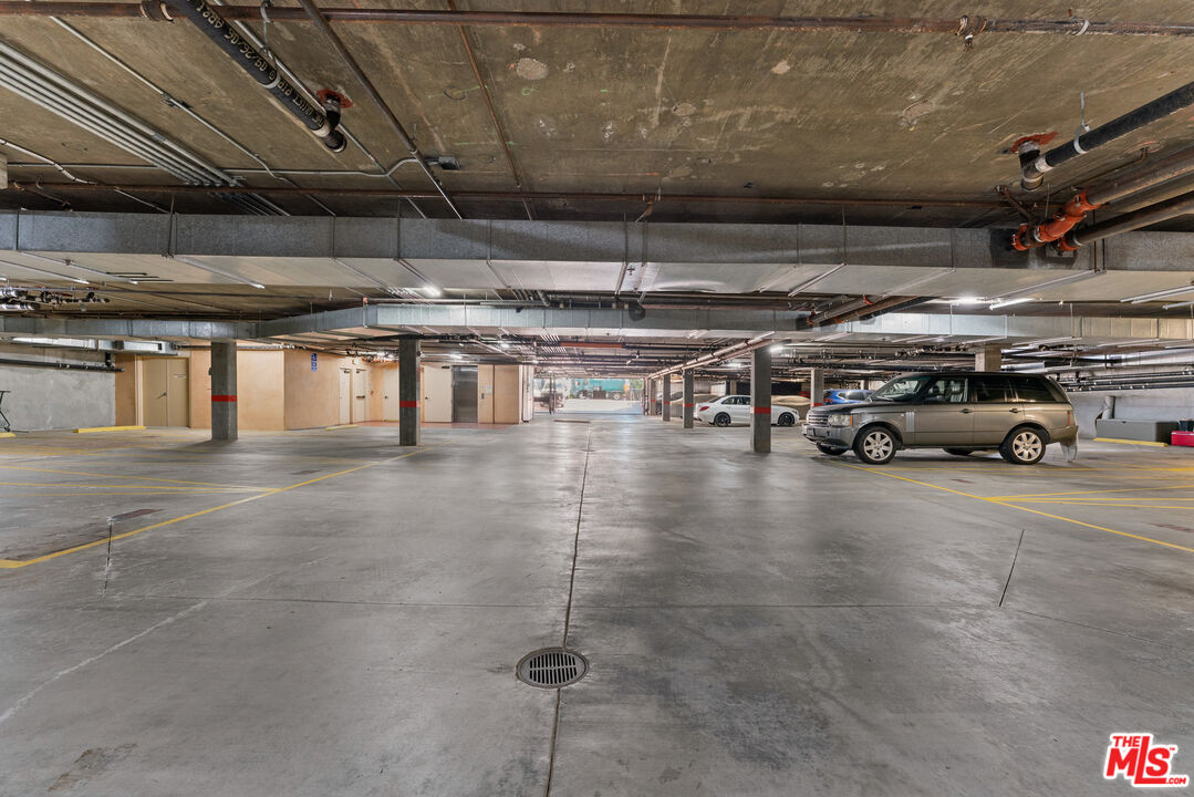 16123 W Sunset Blvd Unit: 101