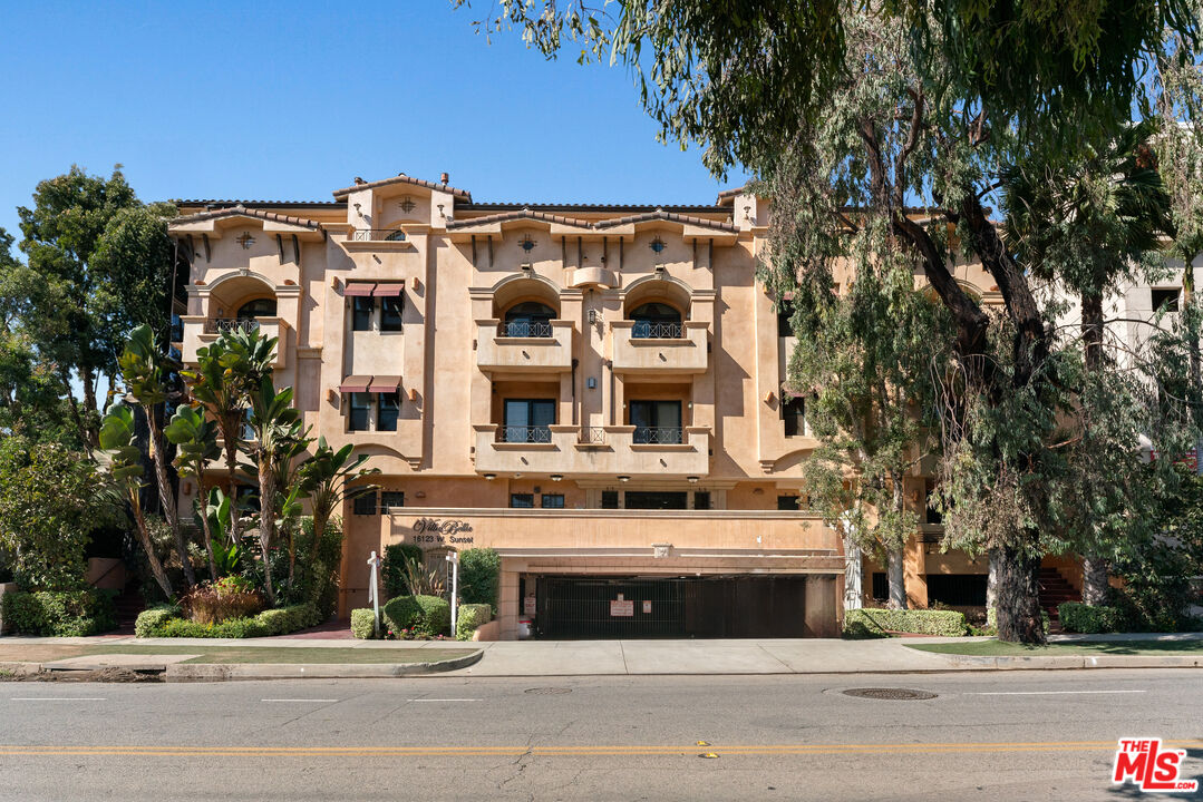 16123 W Sunset Blvd Unit: 101