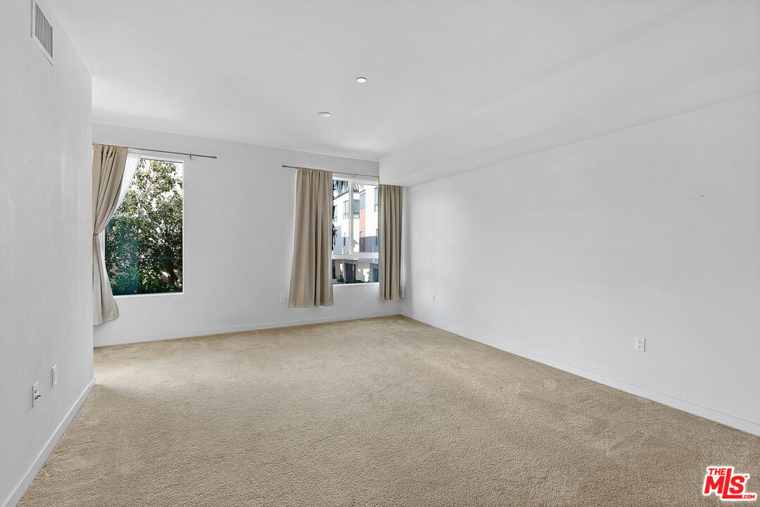 12655 Bluff Creek Dr Unit: 129