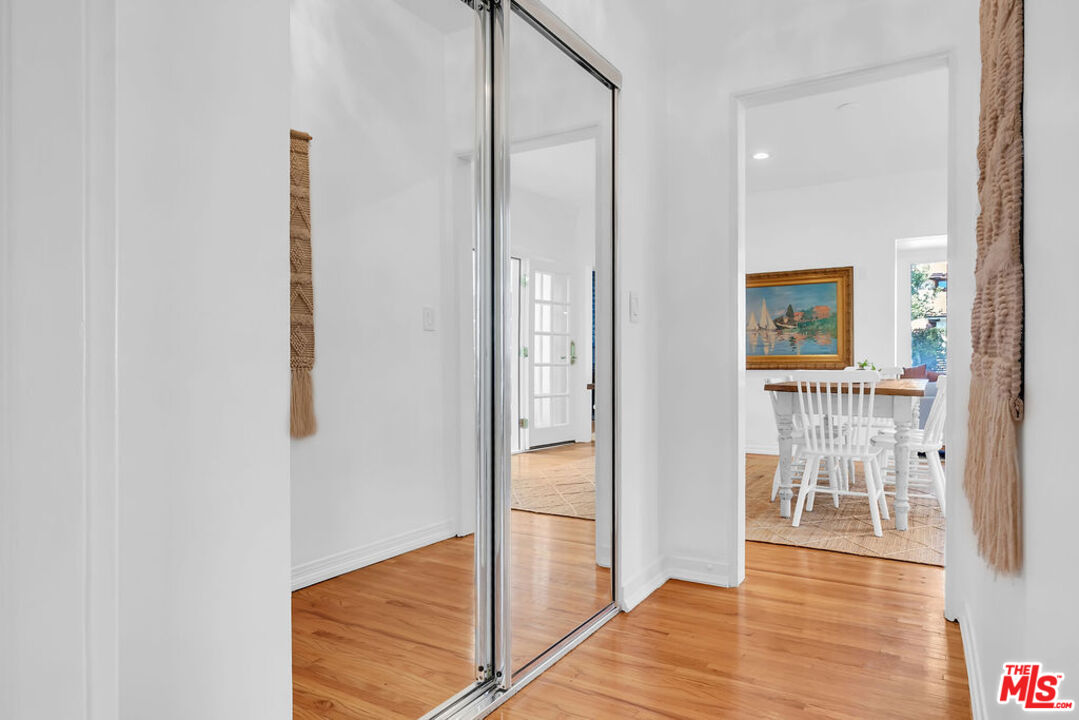 6526 Lindenhurst Ave