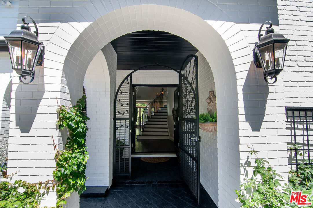 4054 STONE CANYON AVE