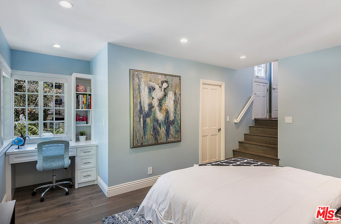 4054 STONE CANYON AVE