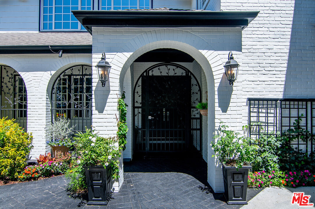 4054 STONE CANYON AVE