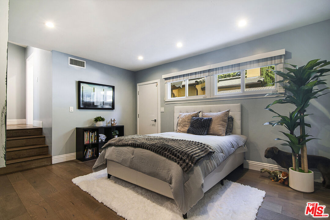 4054 STONE CANYON AVE