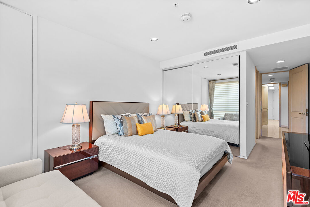 10490 Wilshire Blvd Unit: 1206