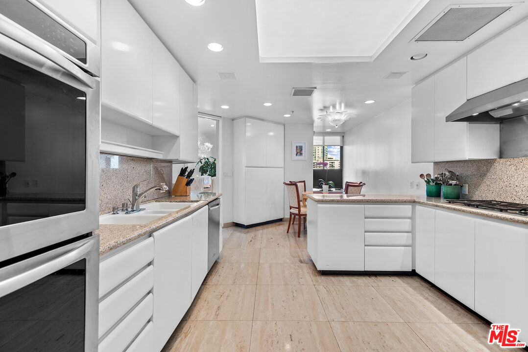 10490 Wilshire Blvd Unit: 1206