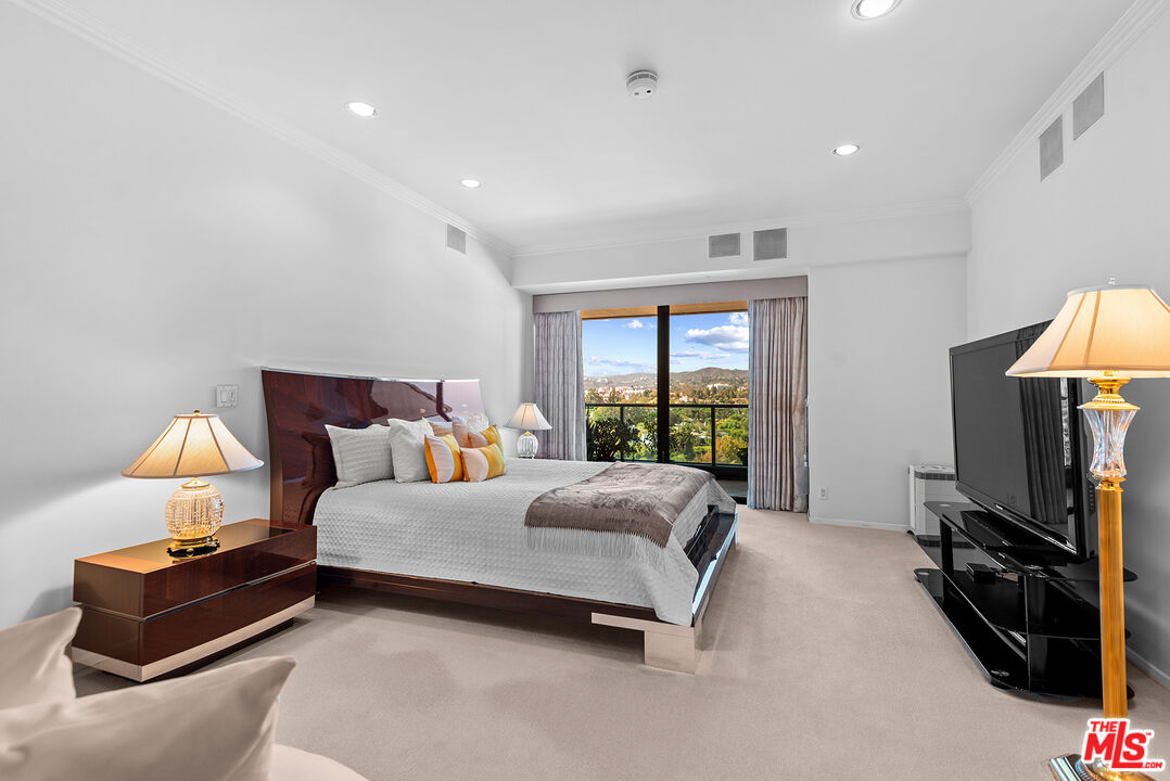 10490 Wilshire Blvd Unit: 1206