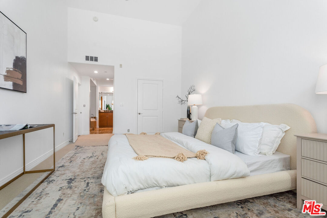 7100 Playa Vista Dr Unit: 402