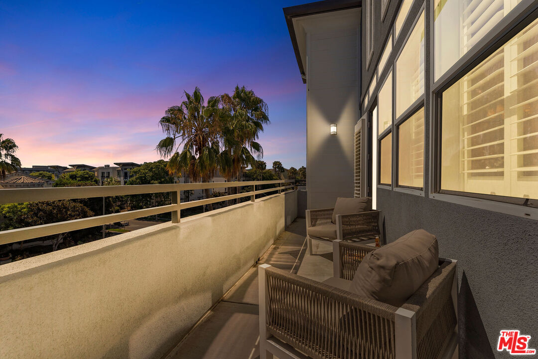 7100 Playa Vista Dr Unit: 402