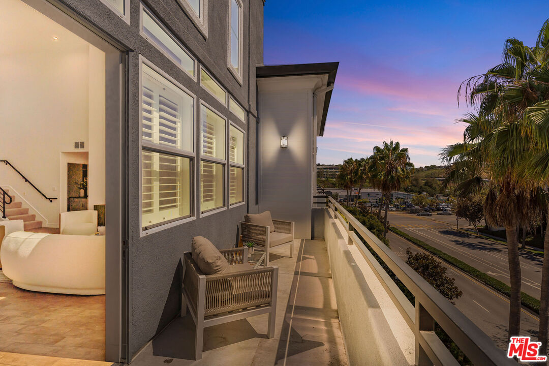 7100 Playa Vista Dr Unit: 402