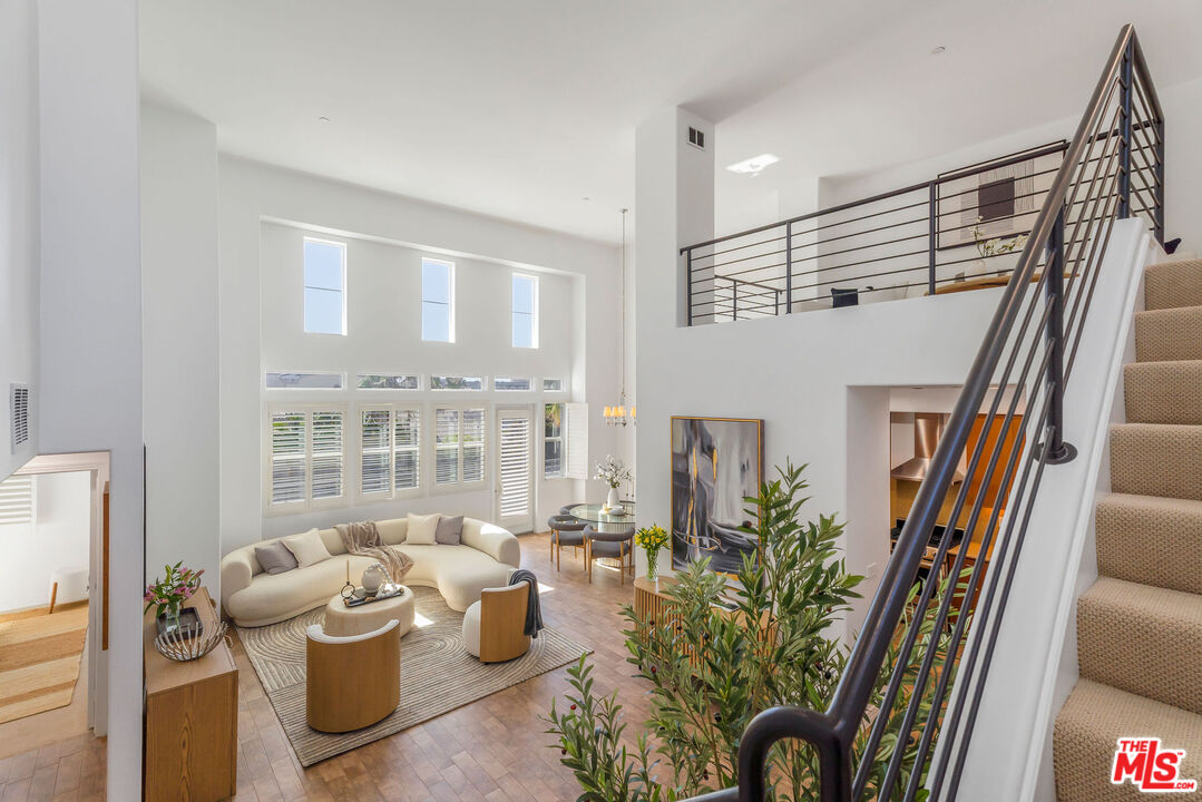 7100 Playa Vista Dr Unit: 402