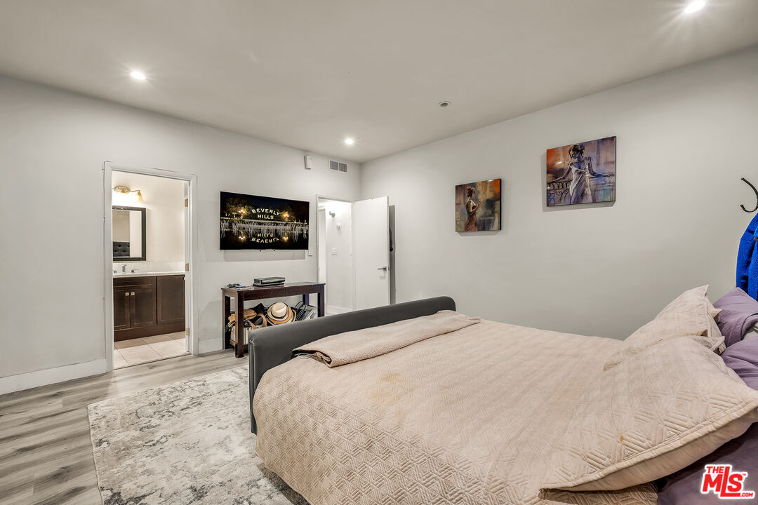 438 N Palm Dr Unit: 1