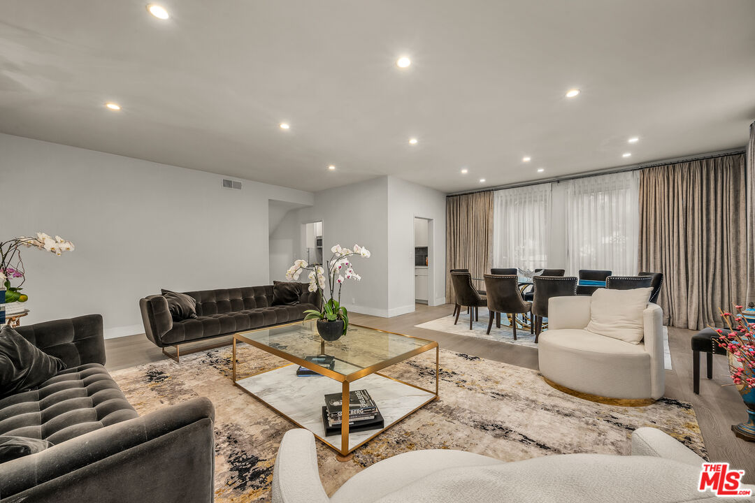 438 N Palm Dr Unit: 1