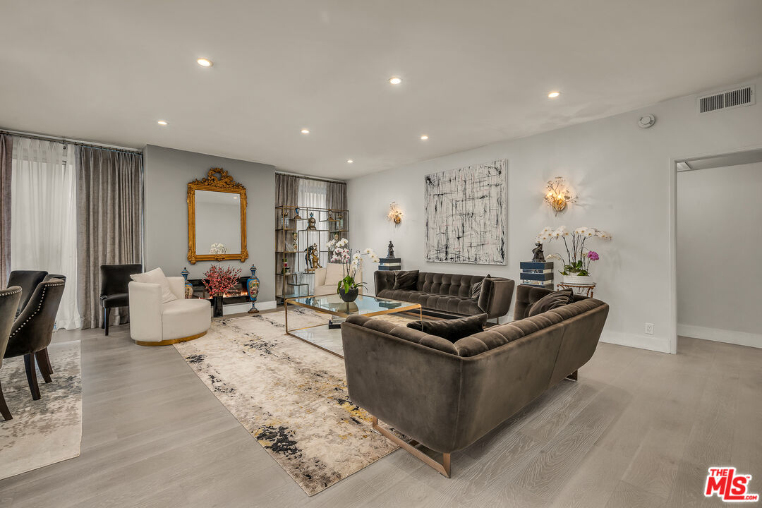 438 N Palm Dr Unit: 1